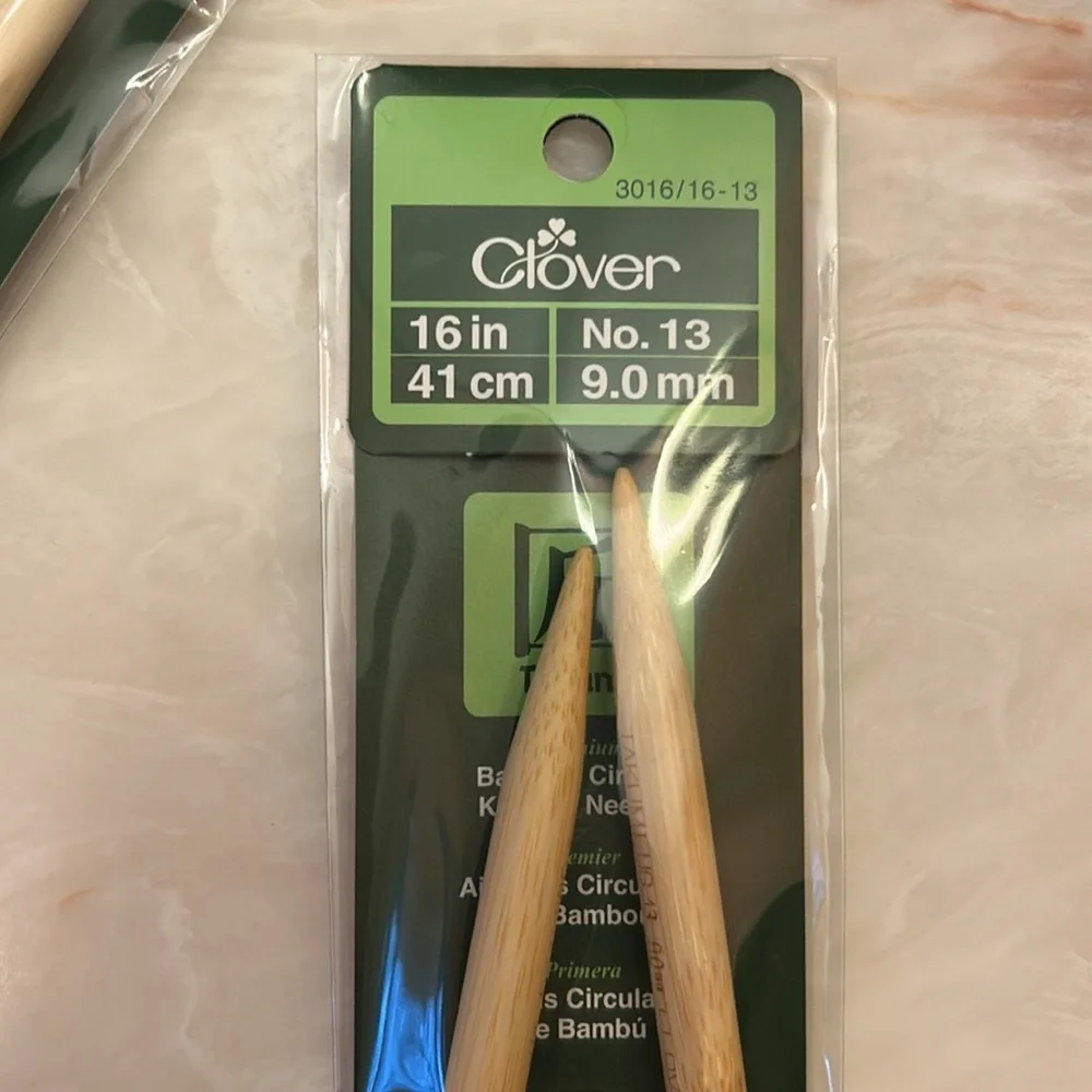 NWT. CLOVER Bamboo Knitting Needles - Natural Wood - Picture 3 of 5